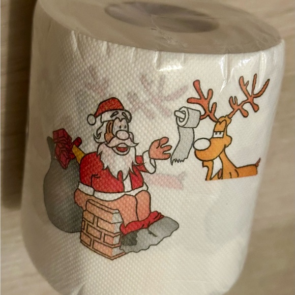Santa Claus & Reindeer Gag Toilet Paper | Funny Christmas Novelty Gift - Picture 16 of 16